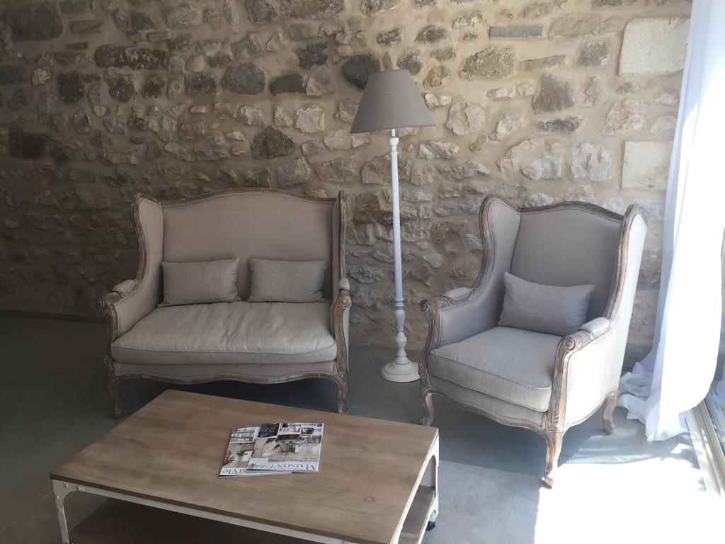 Mas Des Limites Bed & Breakfast Rognonas Стая снимка