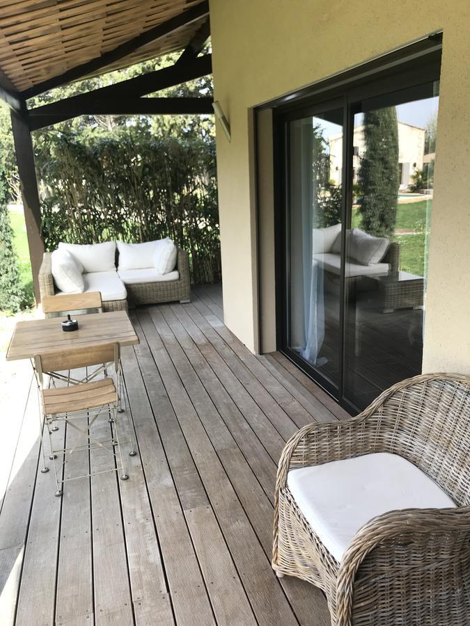 Mas Des Limites Bed & Breakfast Rognonas Екстериор снимка
