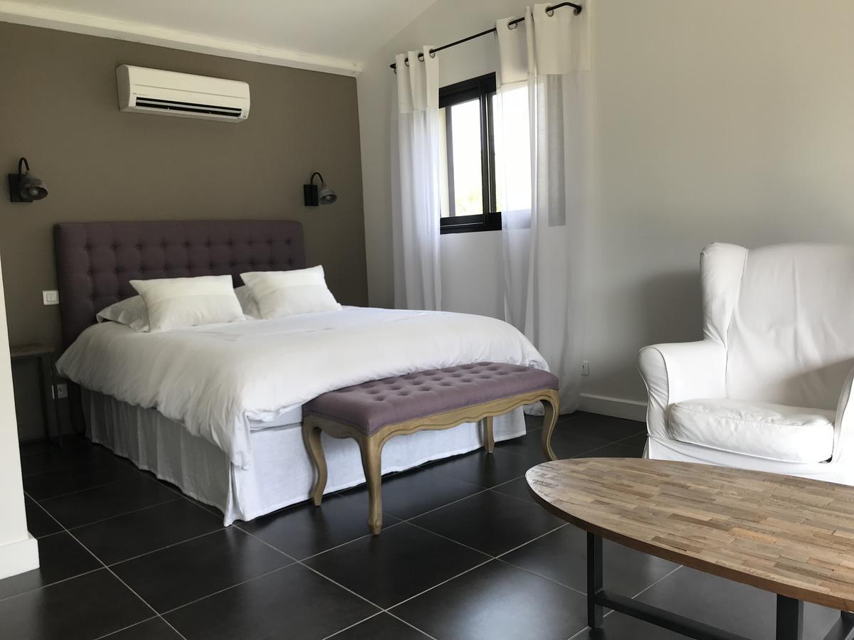 Mas Des Limites Bed & Breakfast Rognonas Екстериор снимка