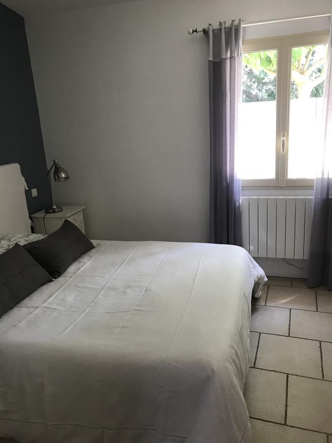 Mas Des Limites Bed & Breakfast Rognonas Екстериор снимка