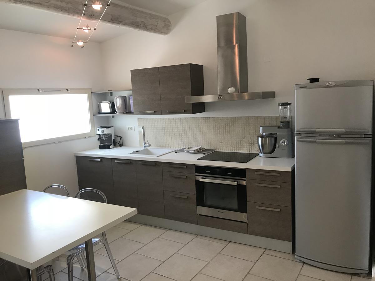 Mas Des Limites Bed & Breakfast Rognonas Екстериор снимка