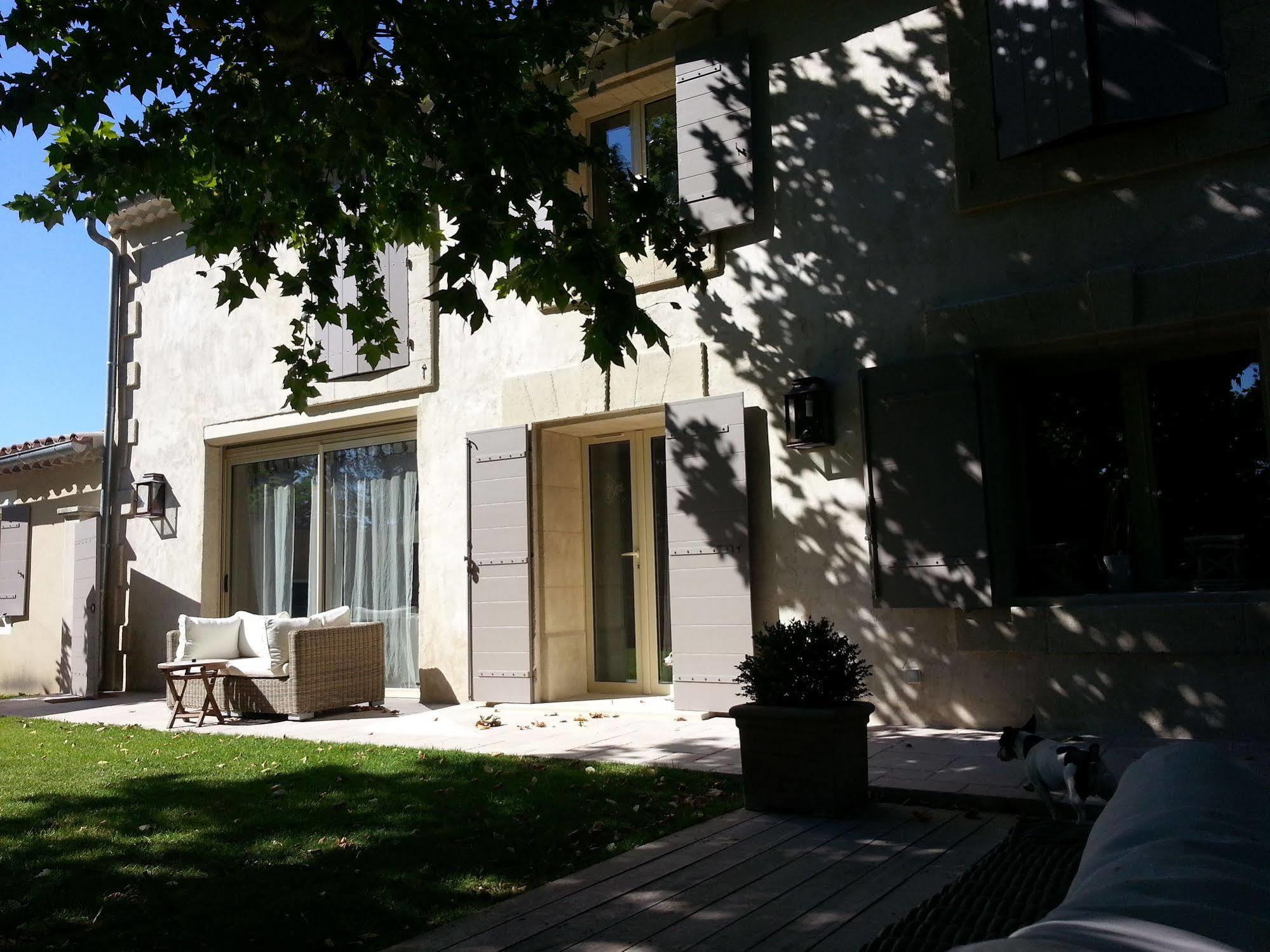 Mas Des Limites Bed & Breakfast Rognonas Екстериор снимка