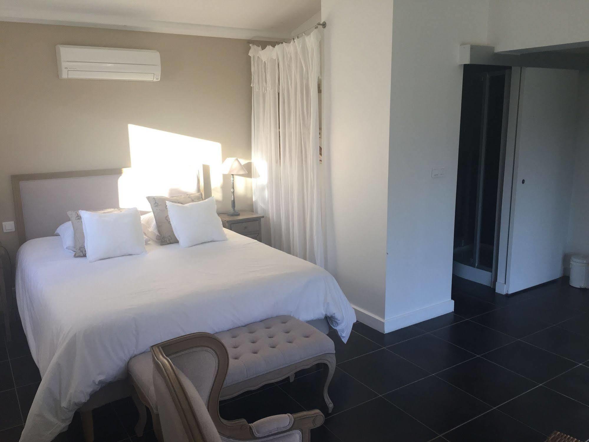 Mas Des Limites Bed & Breakfast Rognonas Екстериор снимка